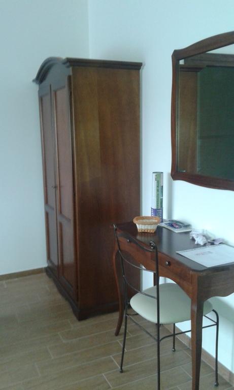 CastellʼAlfero B&B La Coccarda الغرفة الصورة